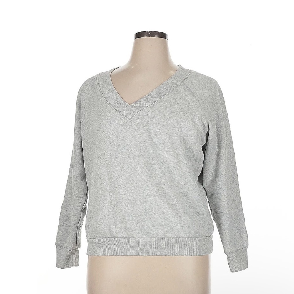 NWT✨Universal Thread Gray Crewneck Sweater with Ribbed Details
